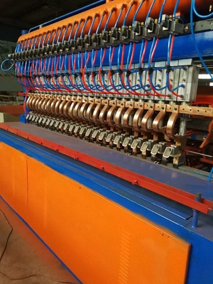 La Chine 2meter acier Mesh Making Machine Oem/Odm de poids de la largeur 1000kg fournisseur