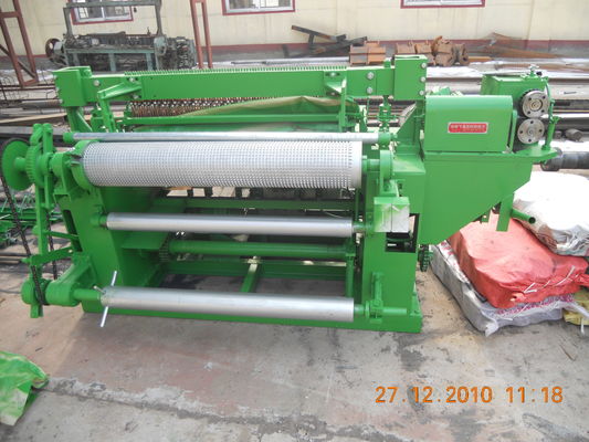 La Chine 1.0-3.0mm soudage de la clôture soudeur machine continue fournisseur